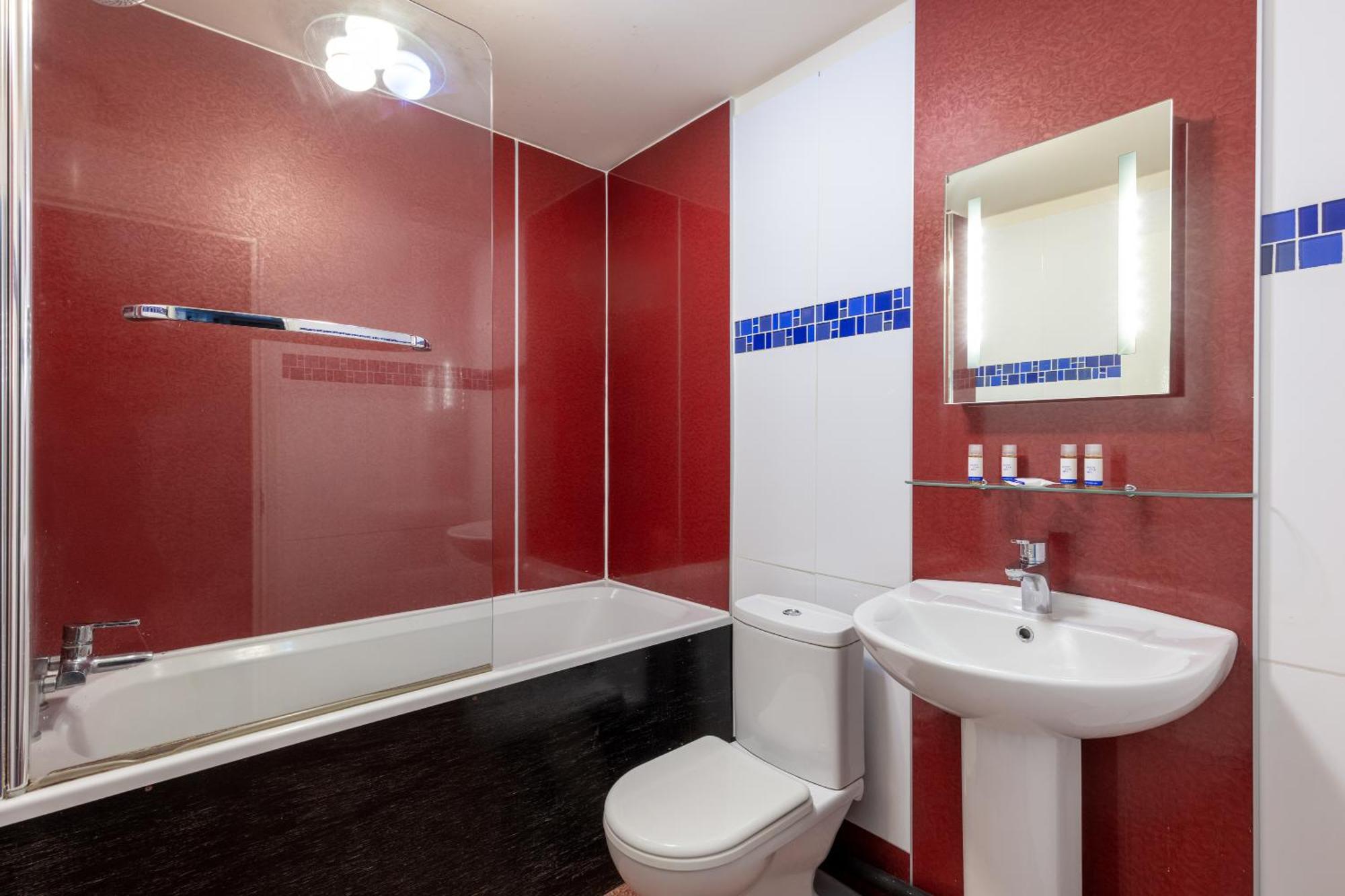 Discovery Aparthotel Whitby